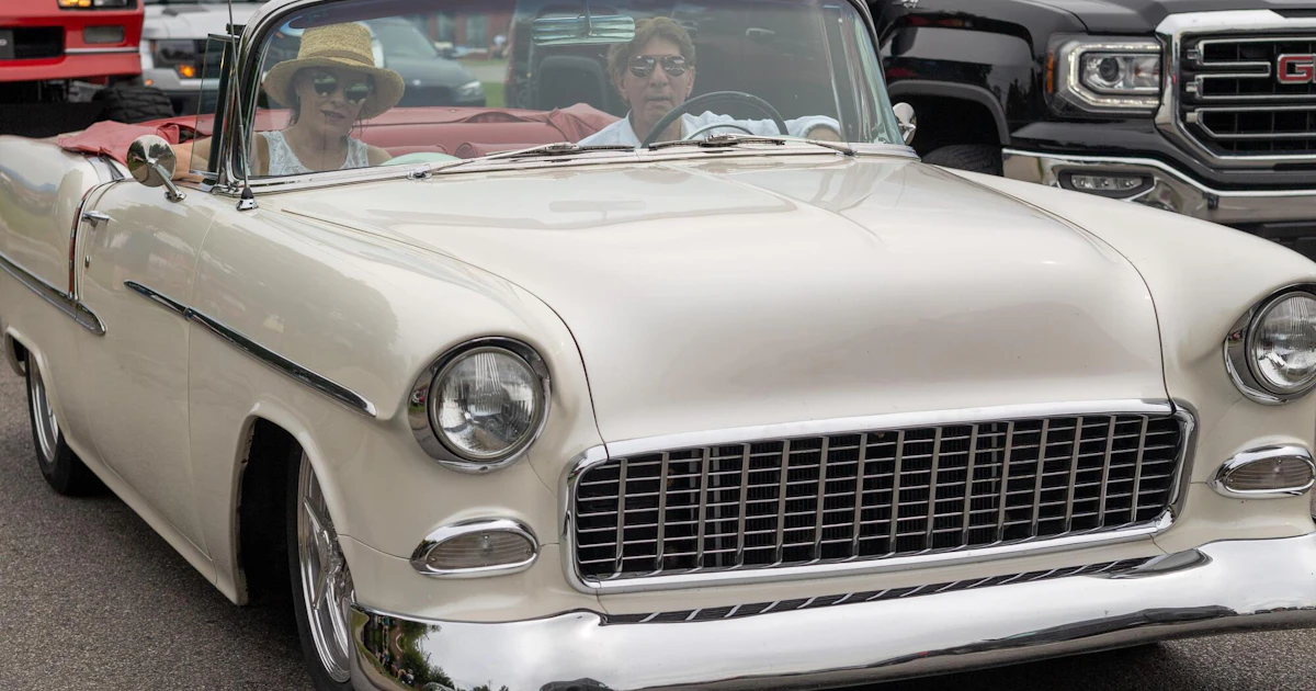 Woodward Dream Cruise: Celebrating 30 Years of Detroit Car Culture | Visit Detroit Woodward Dream Cruise: Celebrating 30 Years of Detroit Car Culture | Visit Detroit