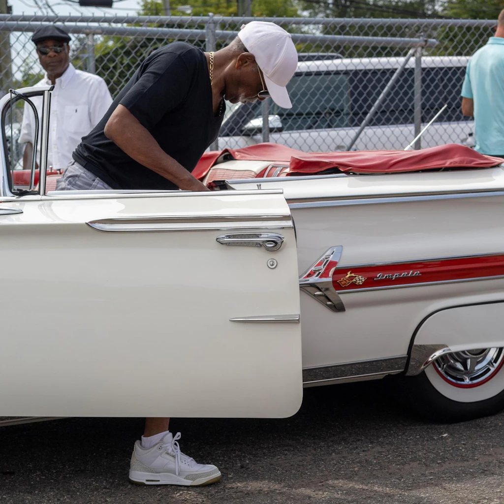 Checker Transportation | Visit Detroit